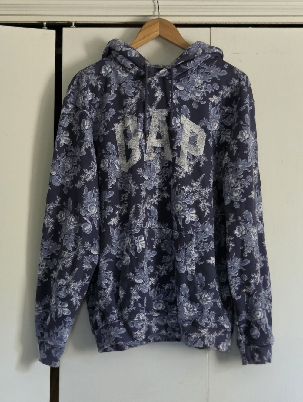 GAP Loveshackfancy Navy and Light Blue Floral Crewneck Hoodie